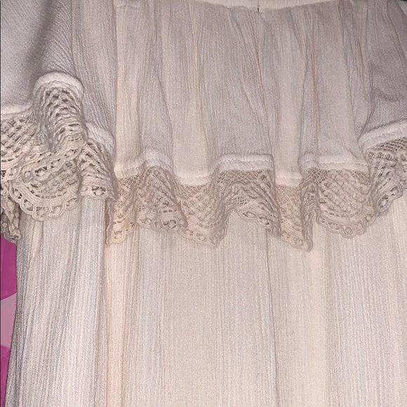 Cream colored off the shoulder dress - Picture 2 of 2